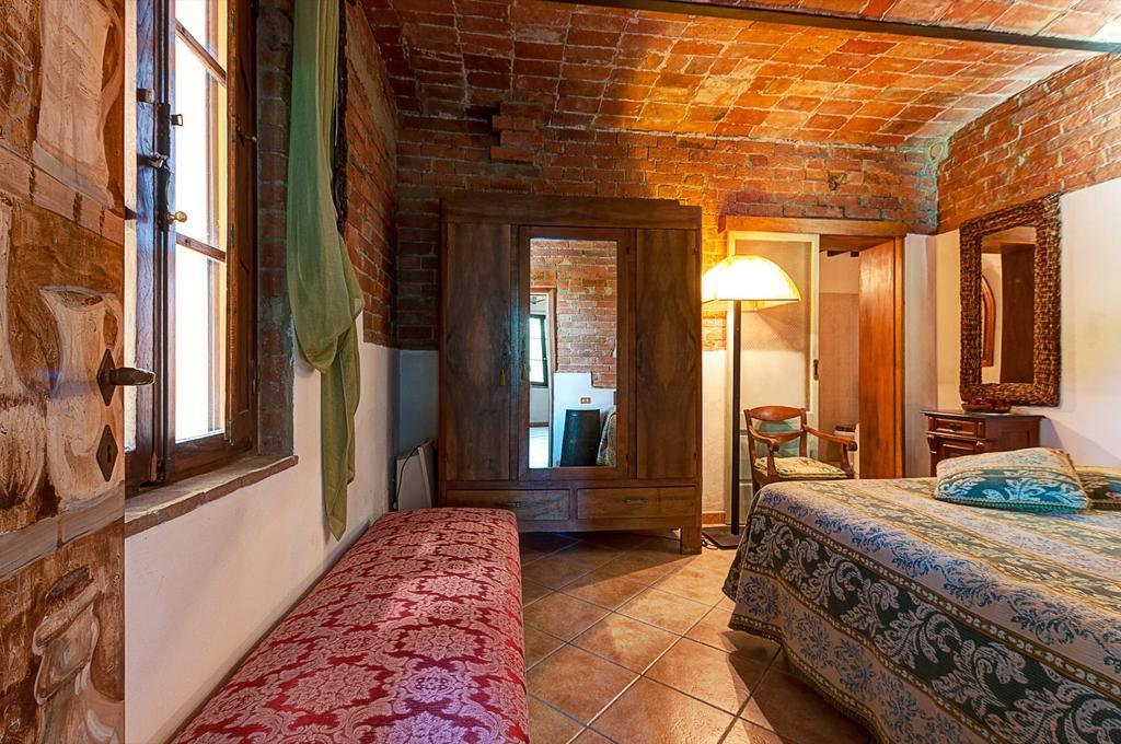 Appartamenti Alcantara E Damasco アッバディーア・ディ・モンテプルチャーノ 部屋 写真